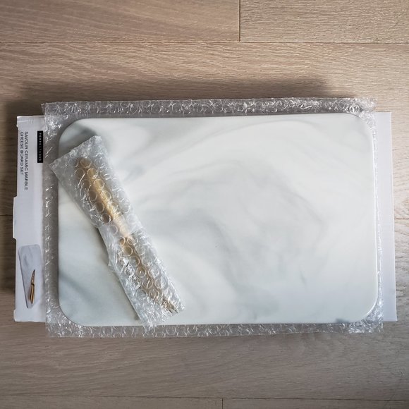 Ceramic marble cheese board with gold knife set - Picture 5 of 5